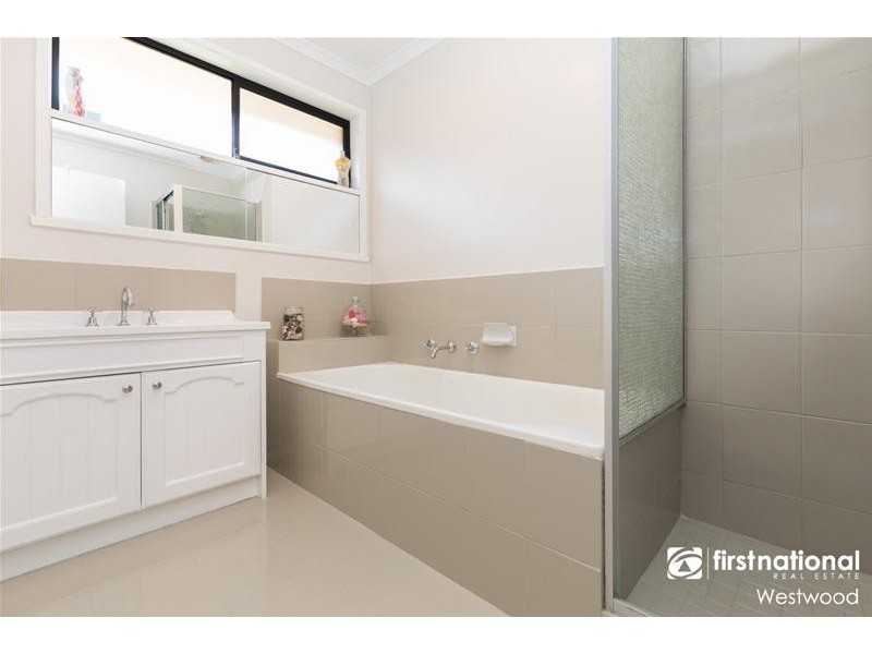 12 Berrigan Court, Werribee VIC 3030