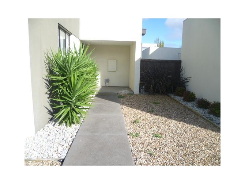 98 Signature Boulevard, Point Cook VIC 3030