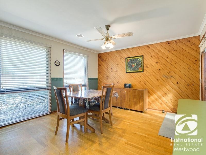 18 Banksia Crescent, Hoppers Crossing VIC 3029