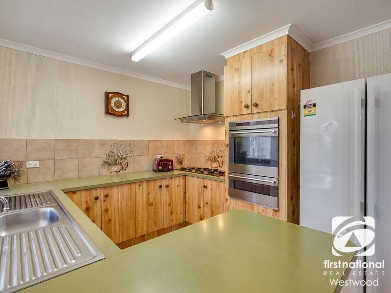 18 Banksia Crescent, Hoppers Crossing VIC 3029