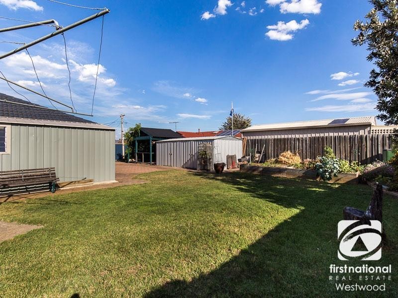 18 Banksia Crescent, Hoppers Crossing VIC 3029