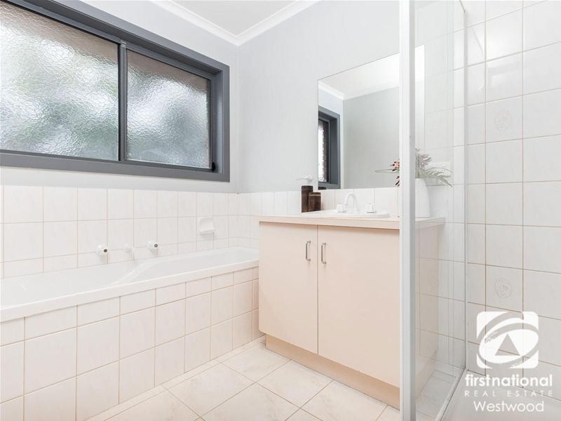 10 Coulton Court, Werribee VIC 3030