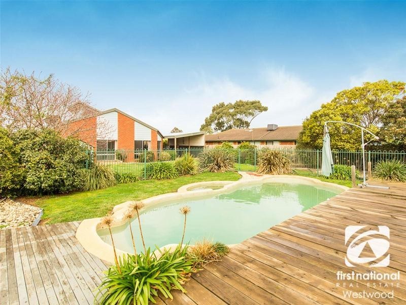 10 Coulton Court, Werribee VIC 3030