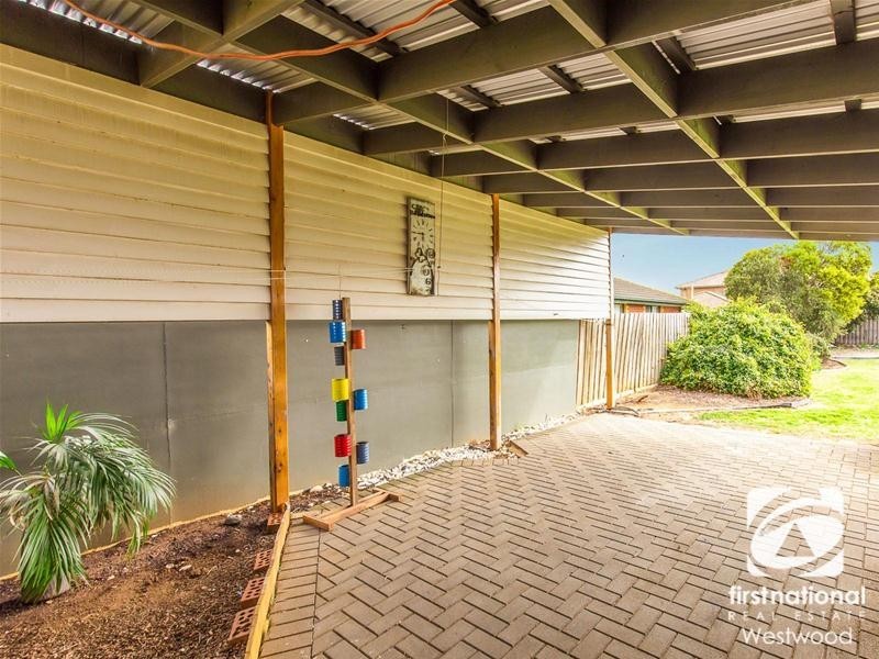 10 Coulton Court, Werribee VIC 3030