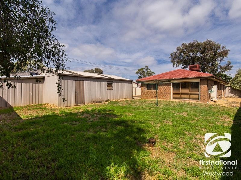 4 Albatross Avenue, Werribee VIC 3030