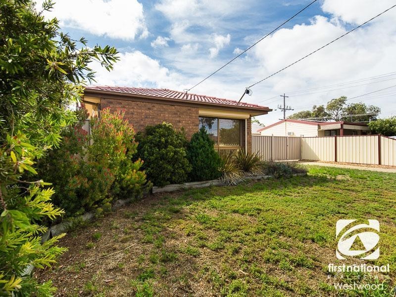 4 Albatross Avenue, Werribee VIC 3030