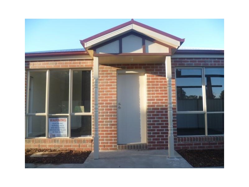 2/33 Edgar Street, Werribee VIC 3030