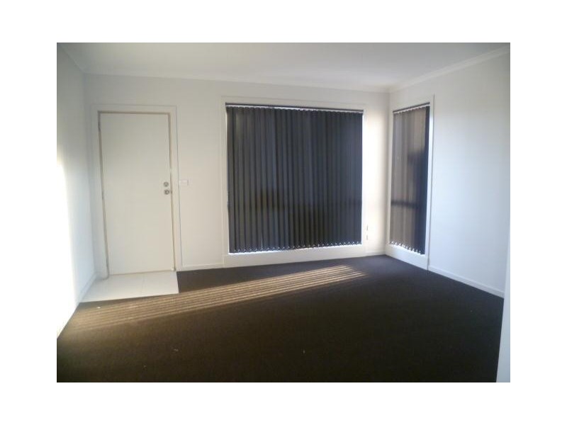 2/33 Edgar Street, Werribee VIC 3030