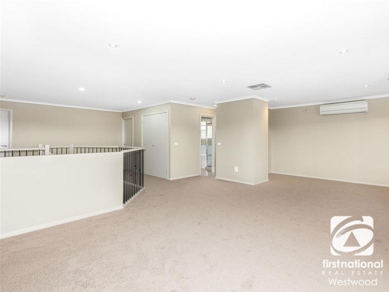 44 Riversdale Drive, Werribee VIC 3030