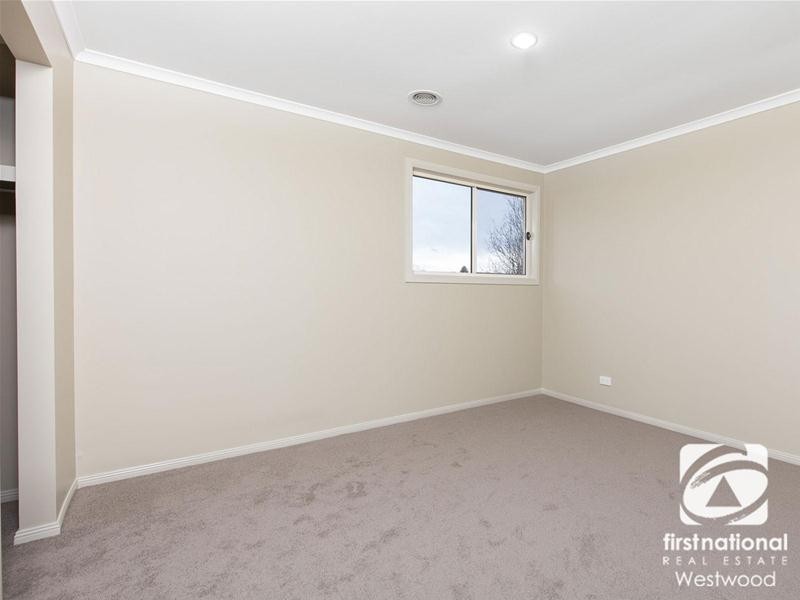 44 Riversdale Drive, Werribee VIC 3030