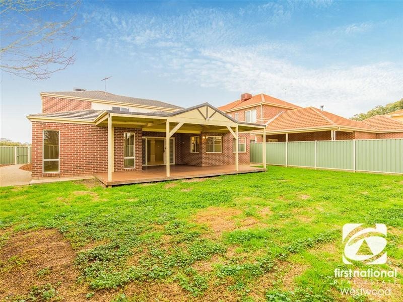 44 Riversdale Drive, Werribee VIC 3030