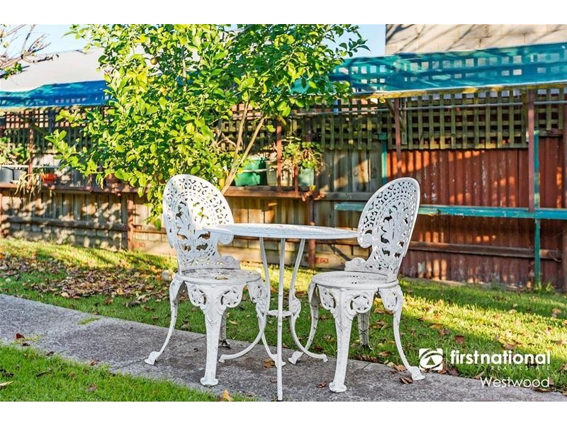 27 Basil Street, Newport VIC 3015