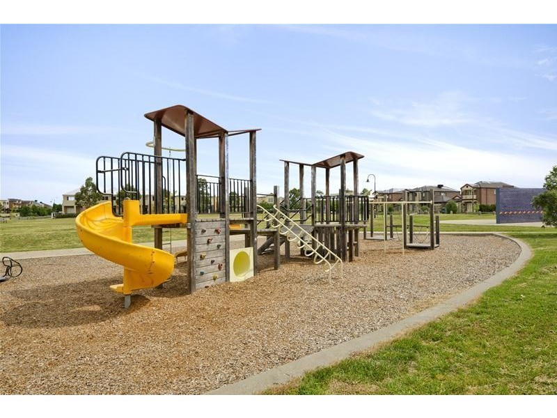 14 Picton Lane, Point Cook VIC 3030