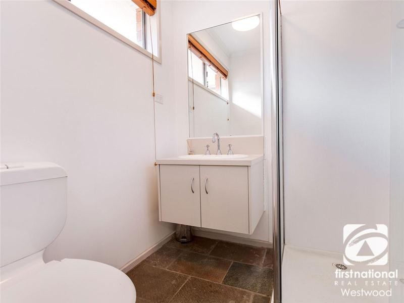 42 Golden Square Crescent, Hoppers Crossing VIC 3029