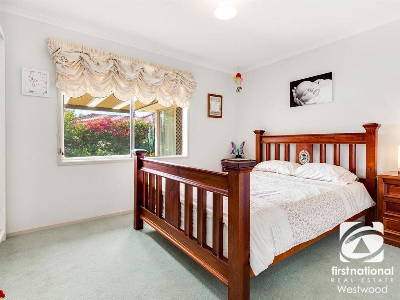 42 Golden Square Crescent, Hoppers Crossing VIC 3029