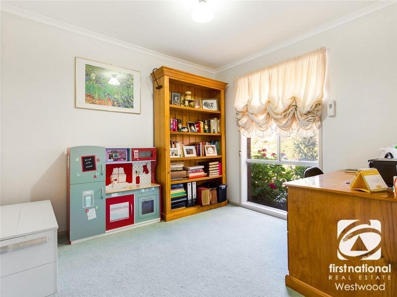 42 Golden Square Crescent, Hoppers Crossing VIC 3029