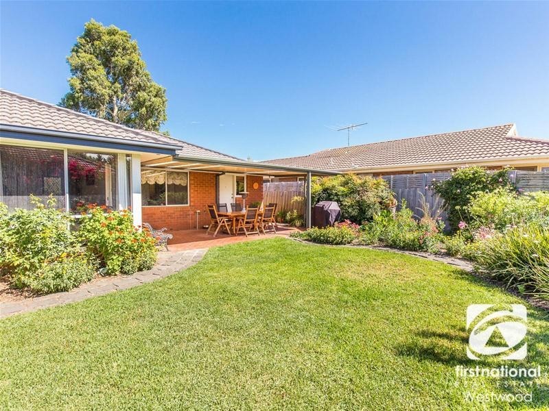 42 Golden Square Crescent, Hoppers Crossing VIC 3029