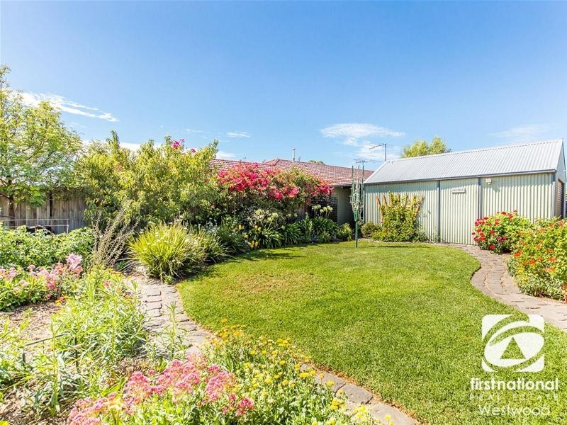 42 Golden Square Crescent, Hoppers Crossing VIC 3029