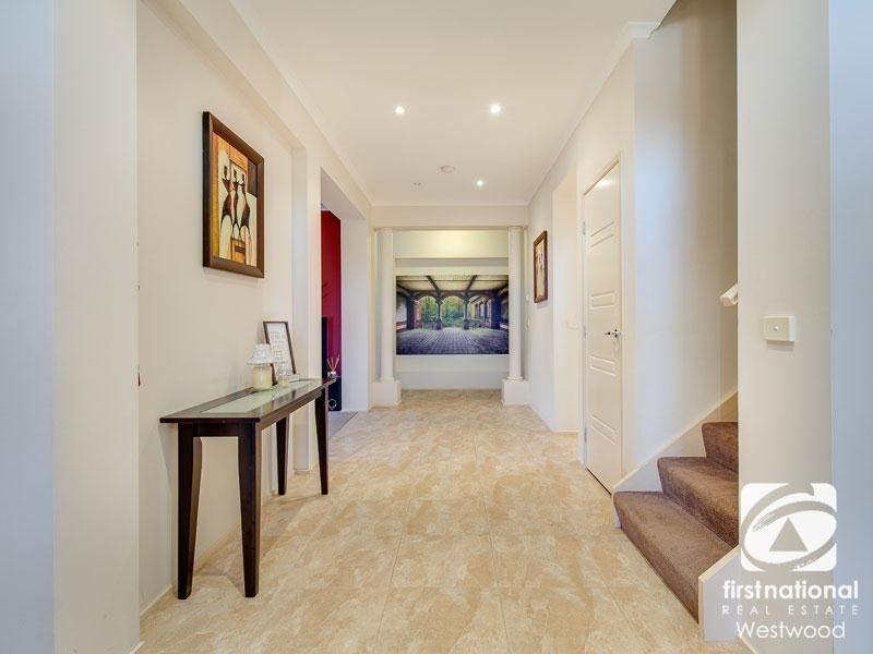 5 Pitanga Gardens, Werribee VIC 3030