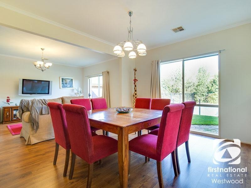 5 Pitanga Gardens, Werribee VIC 3030