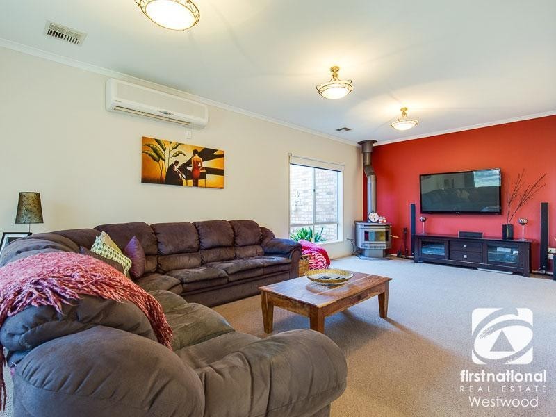 5 Pitanga Gardens, Werribee VIC 3030