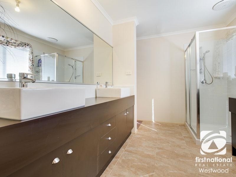 5 Pitanga Gardens, Werribee VIC 3030