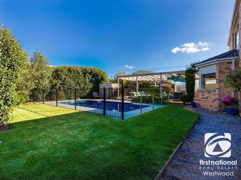 5 Pitanga Gardens, Werribee VIC 3030