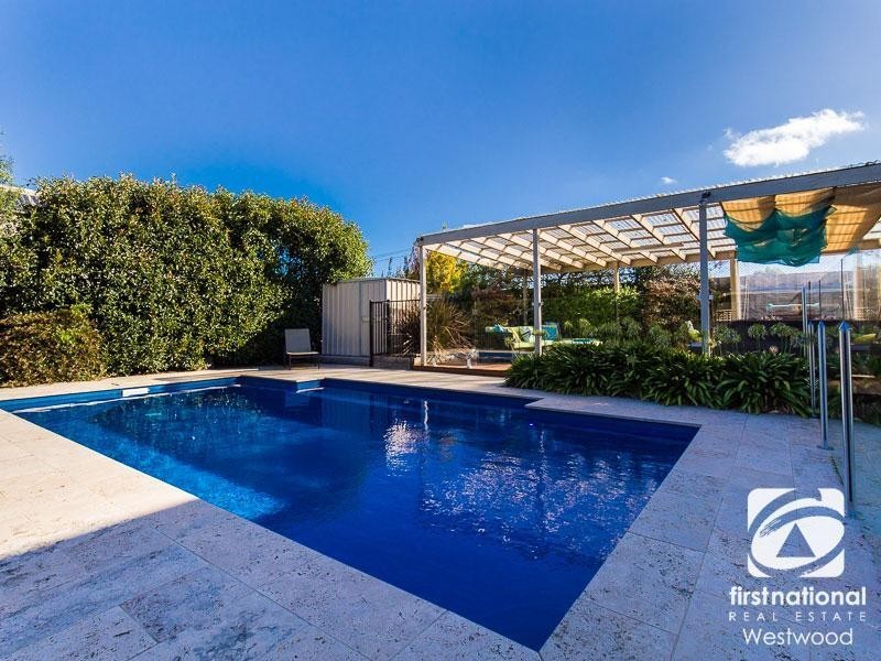 5 Pitanga Gardens, Werribee VIC 3030