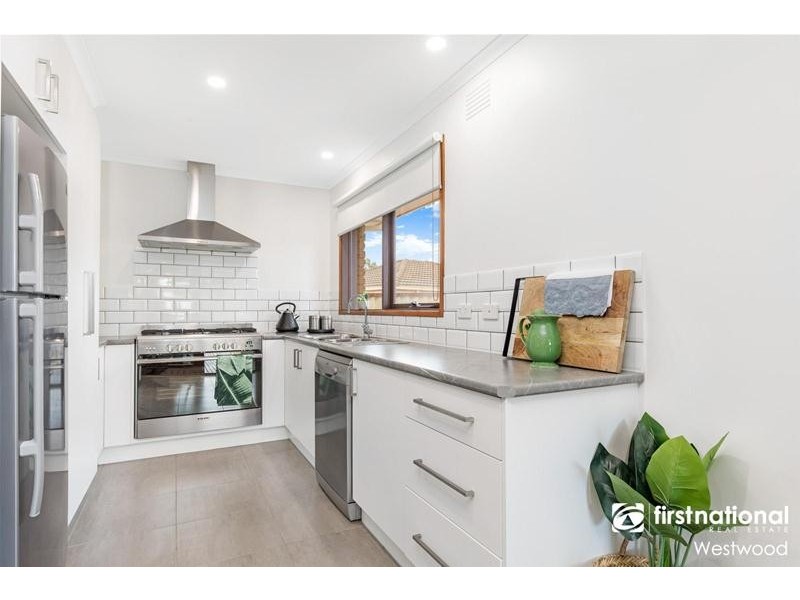 6 Owen Court, Werribee VIC 3030