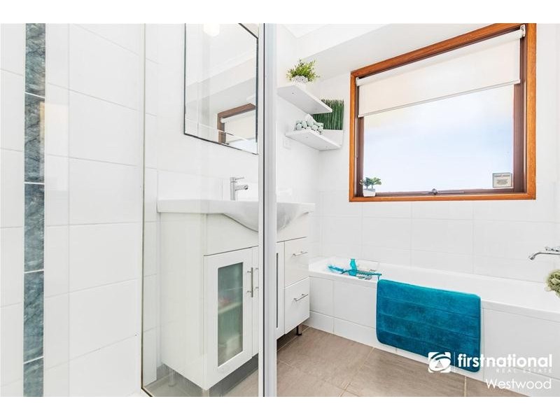 6 Owen Court, Werribee VIC 3030