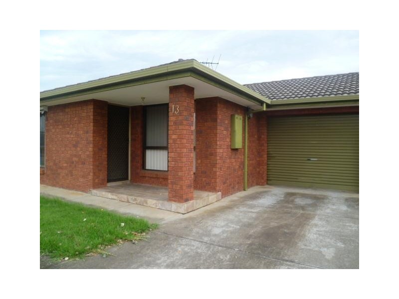 13 Kevington Street, Werribee VIC 3030