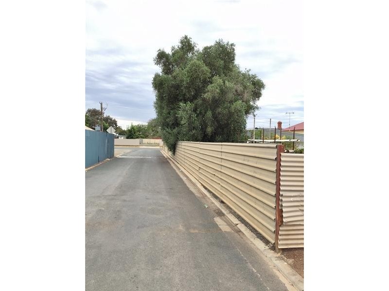 207 Fenaughty Street, Kyabram VIC 3620