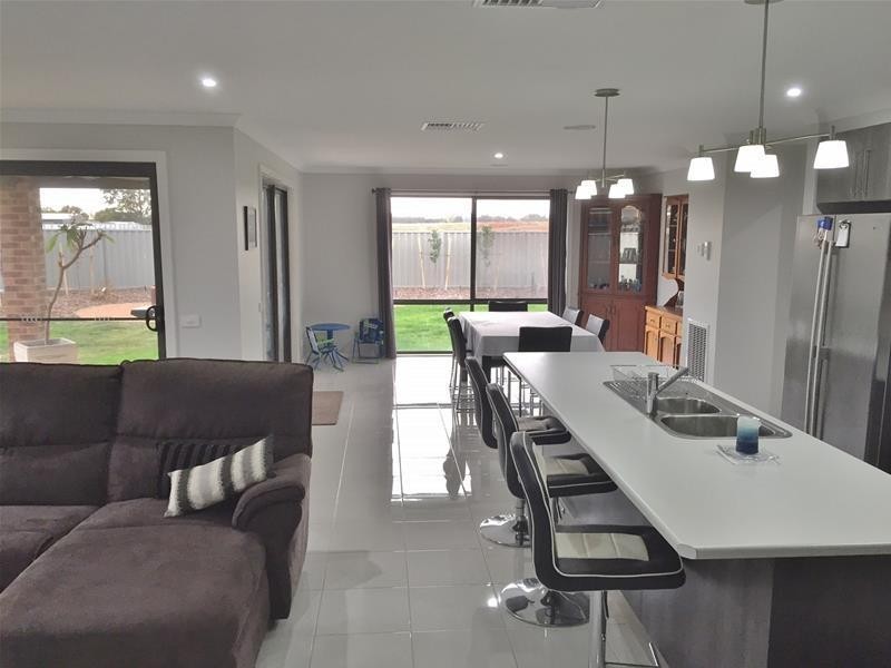 13 Kangaroo Way, Kyabram VIC 3620