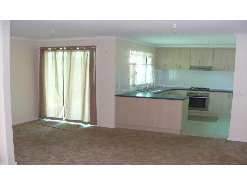 37 Crossthwaite Street, Kyabram VIC 3620