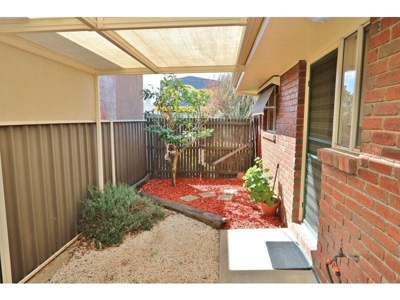 6/134 Fenaughty Street, Kyabram VIC 3620