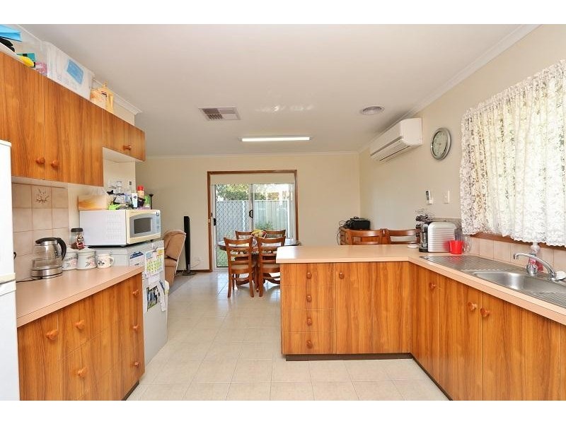 3/42-44 Lake Road, Kyabram VIC 3620