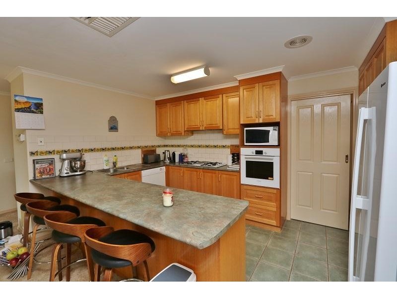 9 Deakin Grove, Tongala VIC 3621