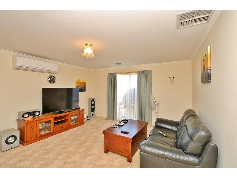 9 Deakin Grove, Tongala VIC 3621