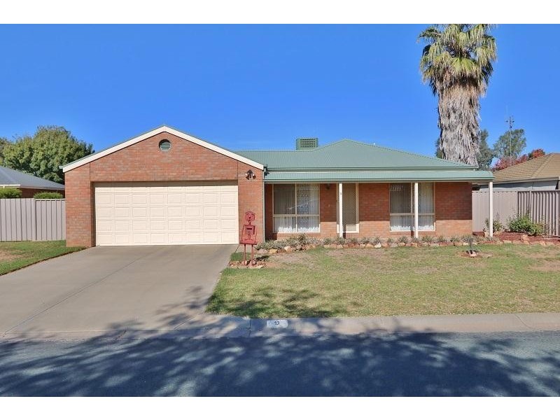 9 Deakin Grove, Tongala VIC 3621