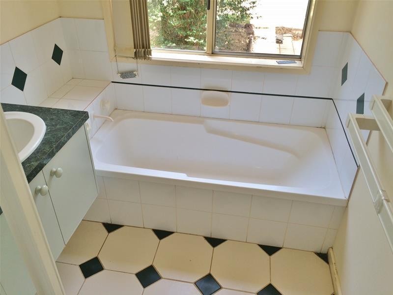 11 Deakin Grove, Tongala VIC 3621