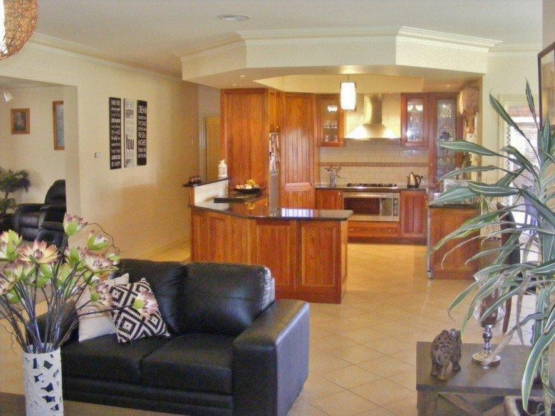 16 Deakin Grove, Tongala VIC 3621