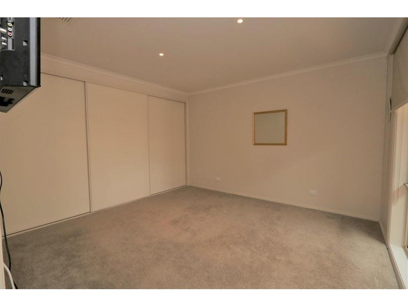 1/24 Saunders Street, Kyabram VIC 3620