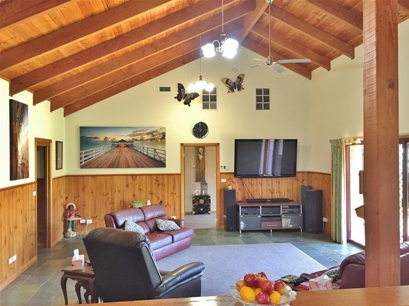 42 Aldersyde Drive, Kyabram VIC 3620