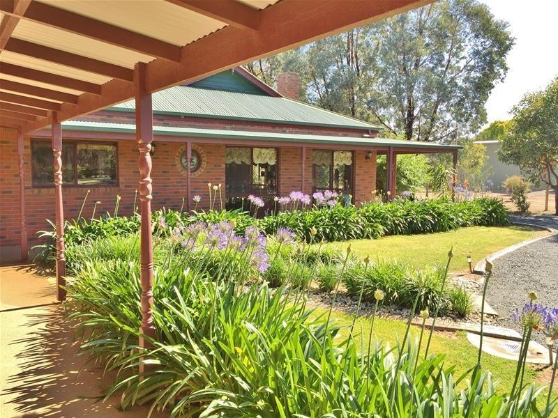 42 Aldersyde Drive, Kyabram VIC 3620