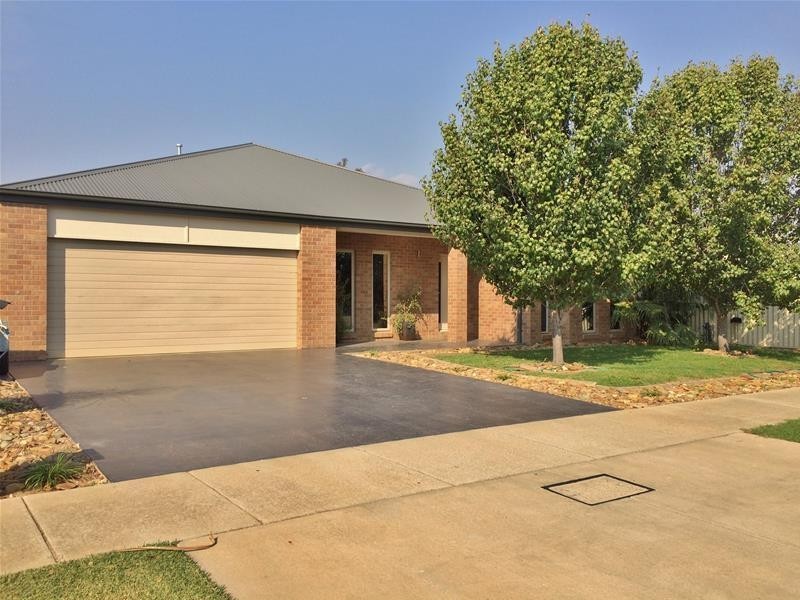 13 Goegan Drive, Kyabram VIC 3620