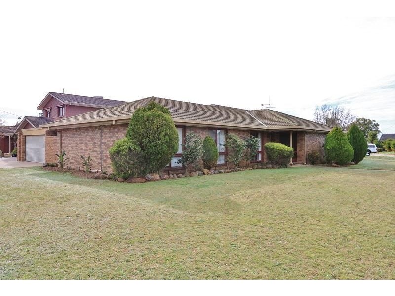 19 Tweddle Street, Kyabram VIC 3620