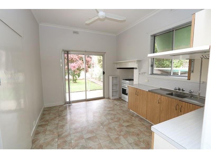 16 Unwin Street, Kyabram VIC 3620