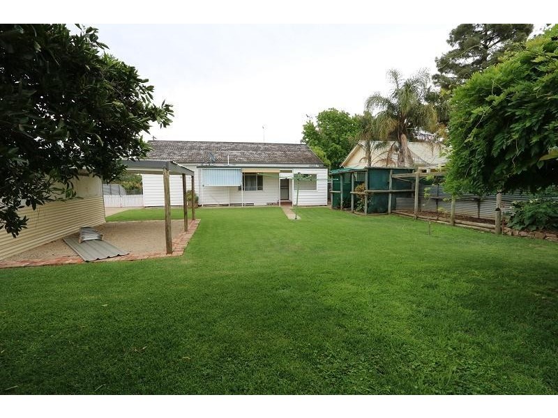 16 Unwin Street, Kyabram VIC 3620