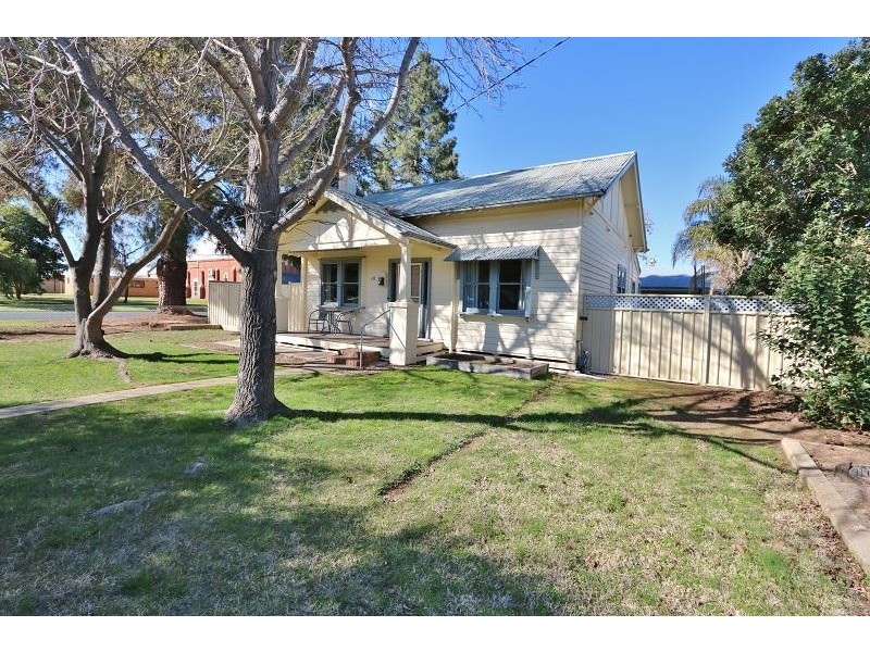 18  Unwin Street, Kyabram VIC 3620