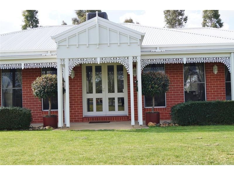 17 Jenmar Drive, Kyabram VIC 3620